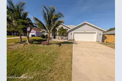 687 Americana Boulevard NW, Palm Bay, FL 32907 - Photo 1
