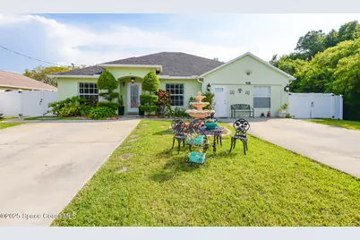 418 SE Essex Drive, Port Saint Lucie, FL 34984 - Photo 1