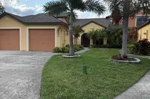 995 Luminary Cir, Melbourne, FL 32901 - Photo 1