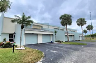 810 Poinsetta Dr, Indian Harbour Beach, FL 32937 - Photo 1