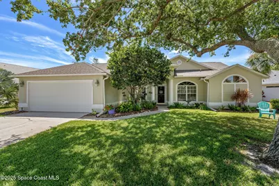 585 Lake Victoria Circle, Melbourne, FL 32940 - Photo 1