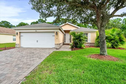 446 Lexington Avenue SW, Vero Beach, FL 32962 - Photo 1
