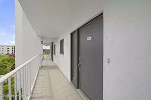 190 Seminole Ln, Cocoa Beach, FL 32931 - Photo 1