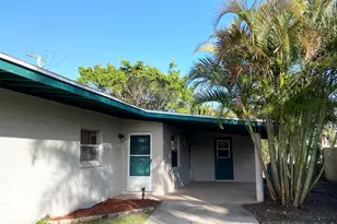 39 Cedar Ave, Cocoa Beach, FL 32931 - Photo 1