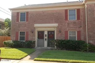 911 N Colonial Ct, Indian Harbour Beach, FL 32937 - Photo 1