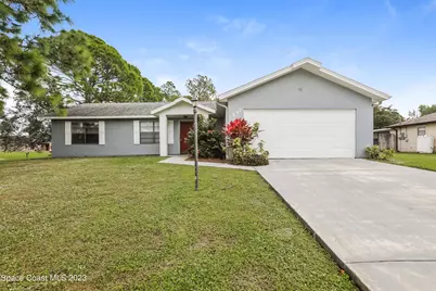 597 Hillsdale Avenue NW, Palm Bay, FL 32907 - Photo 1