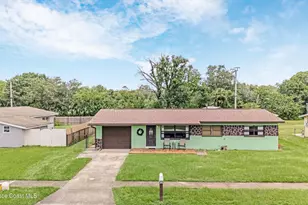 1212 Crescent Dr, Titusville, FL 32796 - Photo 1