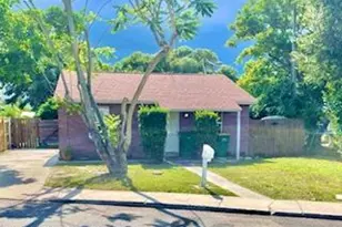 1228 E Azalea Ct, Melbourne, FL 32935 - Photo 1