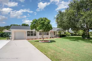 758 Banyan Dr, Melbourne, FL 32935 - Photo 1