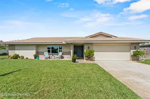 375 Cherry Dr, Satellite Beach, FL 32937 - Photo 1