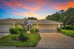 822 Oakwood Dr, Melbourne, FL 32940 - Photo 1