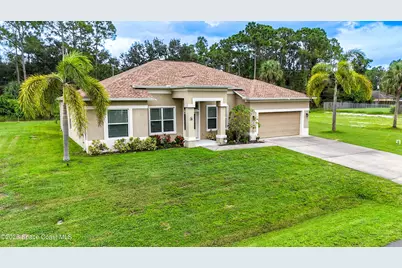 185 Dandridge Avenue NW, Palm Bay, FL 32907 - Photo 1