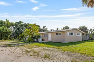 137 Washington Ave, Indialantic, FL 32903 - Photo 1