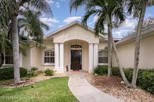 2412 Woodfield Cir, Melbourne, FL 32904 - Photo 1
