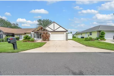 211 Brentwood Drive N, Lake Placid, FL 33852 - Photo 1