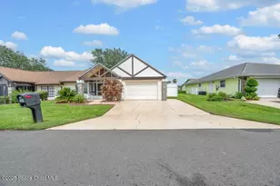 211 Brentwood Dr N, Lake Placid, FL 33852 - Photo 1