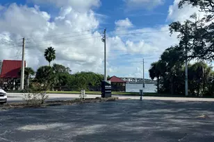 17 Riverside Dr, Cocoa, FL 32922 - Photo 1