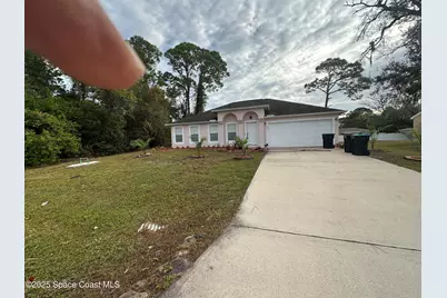 930 SE Sable Circle SE, Palm Bay, FL 32909 - Photo 1