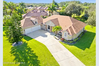 896 Yellow Wood Court SE, Palm Bay, FL 32909 - Photo 1