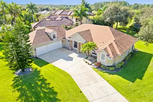 896 Yellow Wood Ct SE, Palm Bay, FL 32909 - Photo 1