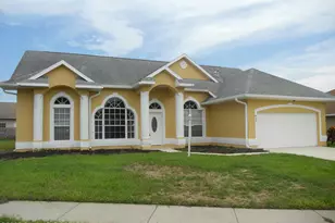 432 Lake Victoria Cir, Melbourne, FL 32940 - Photo 1