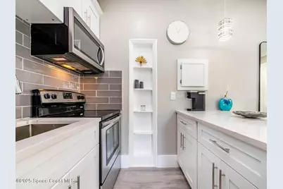 726 8th St #2, Miami Beach, FL 33139 - Photo 1