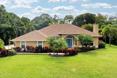 4580 Hunters Run Circle, Grant-Valkaria, FL 32949 - Photo 1