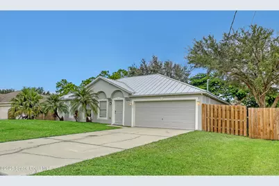 565 Lamon Street SW, Palm Bay, FL 32908 - Photo 1