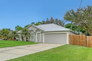 565 Lamon Street SW, Palm Bay, FL 32908 - Photo 1