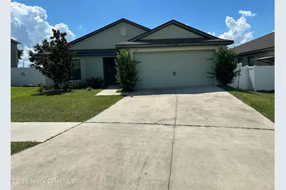 645 Chicago Way, Dundee, FL 33838 - Photo 1