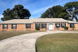 301 Nesbitt Street NE, Palm Bay, FL 32907 - Photo 1