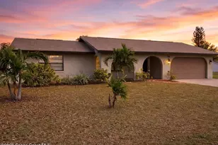 472 Newfound Harbor Dr, Merritt Island, FL 32952 - Photo 1