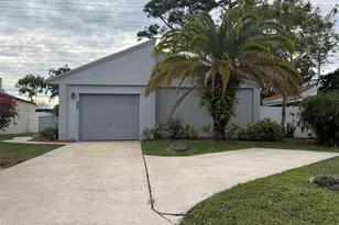 467 Willow Tree Dr, Melbourne, FL 32940 - Photo 1