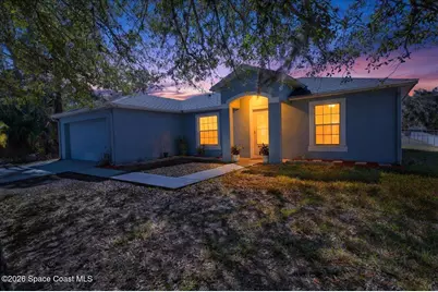 132 Hilton Avenue NW, Palm Bay, FL 32907 - Photo 1