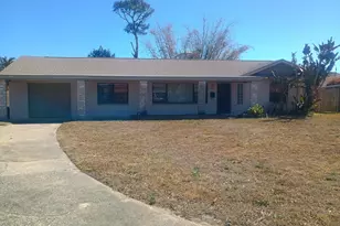 741 Banyan Dr, Melbourne, FL 32935 - Photo 1