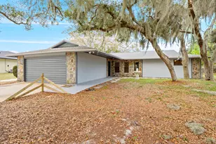 395 Hawthorne Ln NE, Palm Bay, FL 32907 - Photo 1