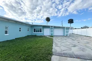 249 Palm Ln, Cocoa Beach, FL 32931 - Photo 1