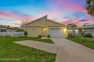 220 Bayhead Dr, Melbourne, FL 32940 - Photo 1