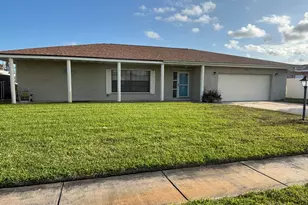 1725 E Riviera Dr, Merritt Island, FL 32952 - Photo 1