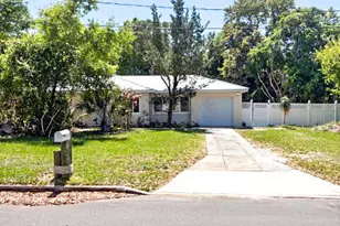 423 Oleander Ln, Melbourne, FL 32935 - Photo 1