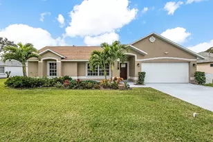 429 Lake Victoria Cir, Melbourne, FL 32940 - Photo 1