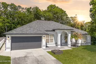 425 La Veta Dr, Melbourne, FL 32904 - Photo 1