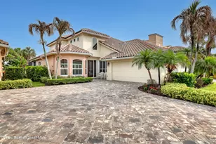 122 Whaler Dr, Melbourne Beach, FL 32951 - Photo 1