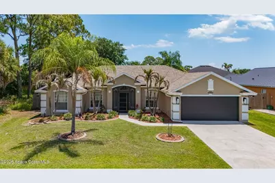 121 Nadell Avenue NW, Palm Bay, FL 32907 - Photo 1