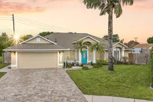 1027 Jacaranda Cir, Rockledge, FL 32955 - Photo 1