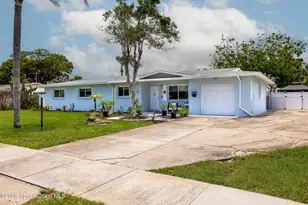 2502 Plantation Dr, Melbourne, FL 32901 - Photo 1