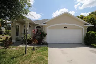 885 Tavernier Cir NE, Palm Bay, FL 32905 - Photo 1