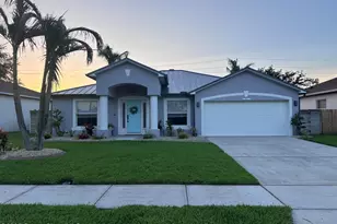 743 Del Mar Cir, Melbourne, FL 32904 - Photo 1