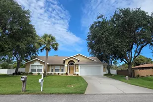 196 Nemo Cir NE, Melbourne, FL 32907 - Photo 1