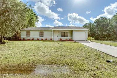 201 Jefferson Avenue NW, Palm Bay, FL 32907 - Photo 1